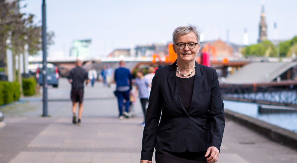 Birgitte Stoklund Larsen Birgitte Stoklund Larsen der går